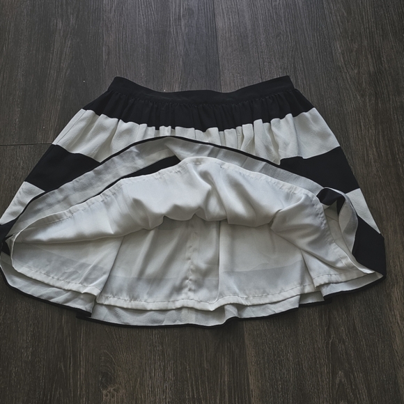 Fossil Silk Striped Mini Skirt Sz 4 Skater,Preppy - Picture 7 of 13